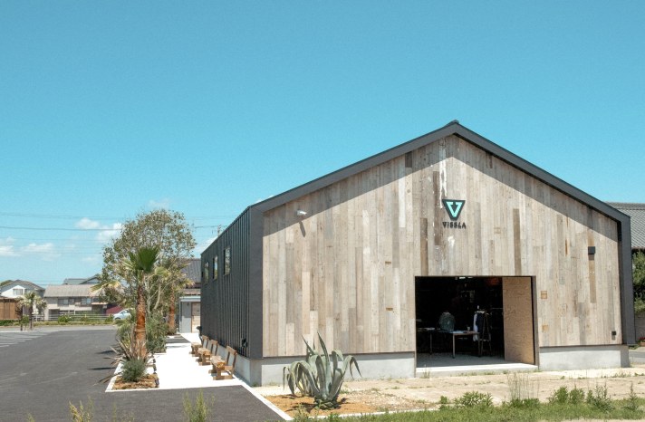 VISSLA – THE STOKE HOUSE – at the shore